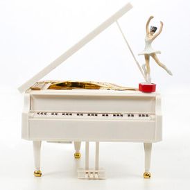 Hrací skříňka Grand Piano s baletkou 1